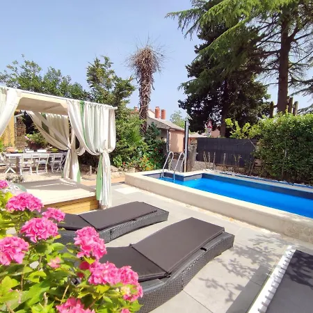Lido 145 M2 With Pool * Krnica